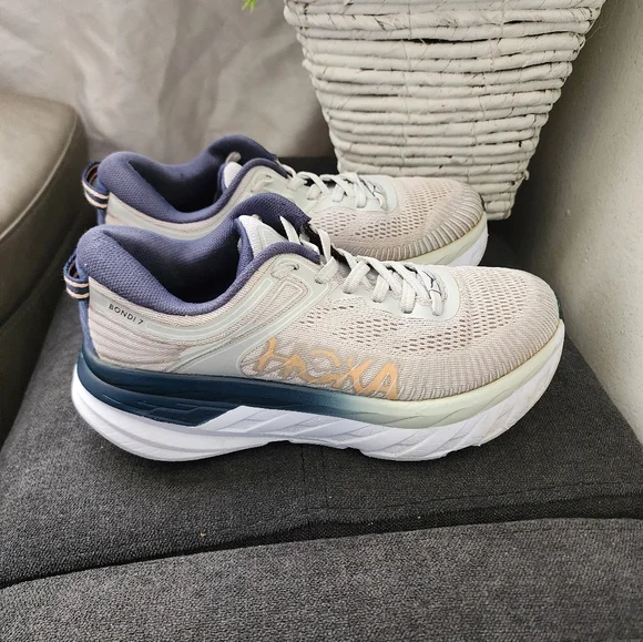 Hoka One on One Womens Bondi  Gray Running Shoes Sneakers Size 6w - Picture 3 of 6
